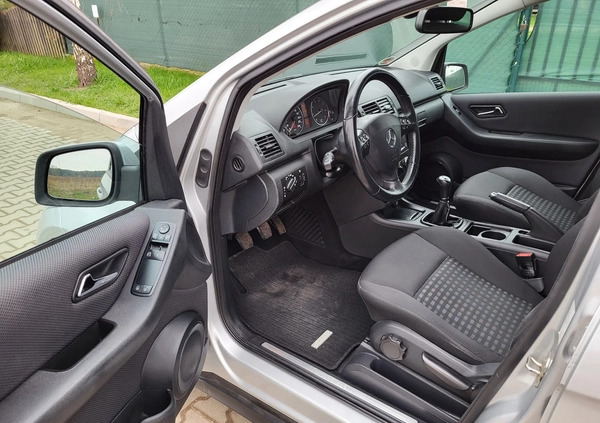 Mercedes-Benz Klasa A cena 23900 przebieg: 161000, rok produkcji 2012 z Piotrków Trybunalski małe 211